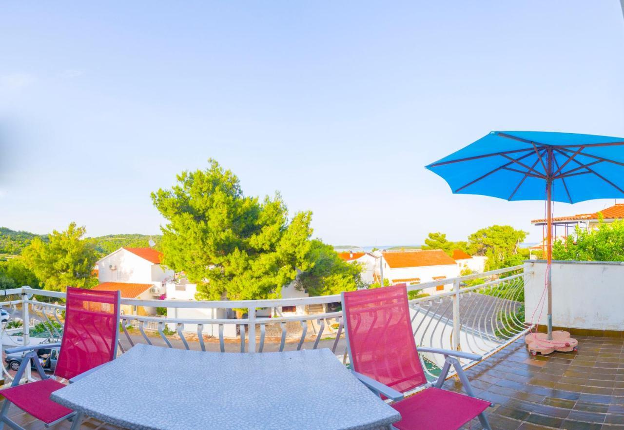 The Sea House Apartments Vis Zimmer foto