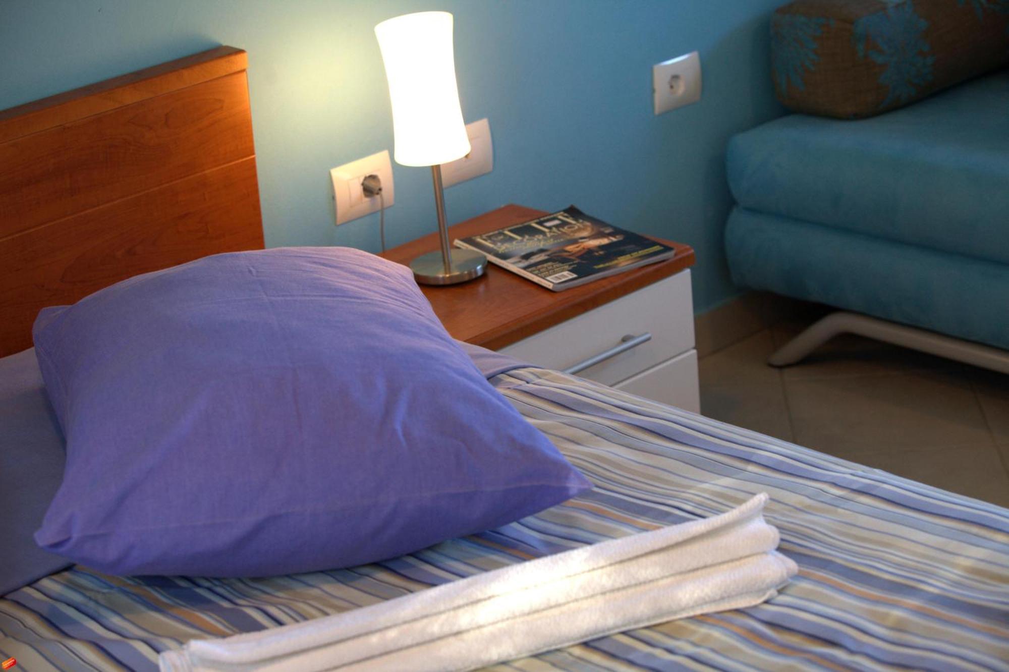 The Sea House Apartments Vis Zimmer foto