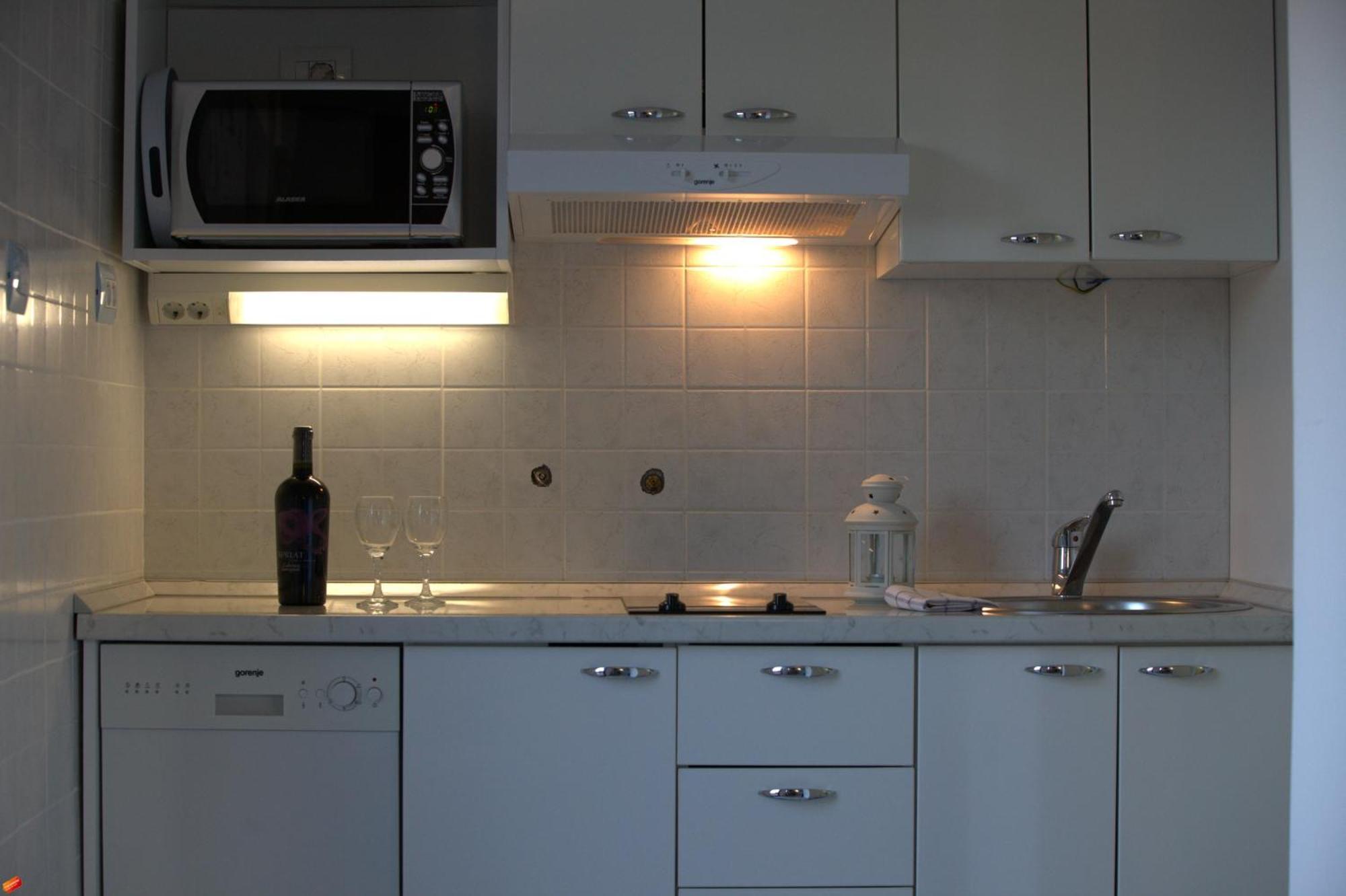 The Sea House Apartments Vis Zimmer foto